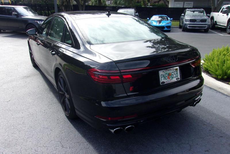 Audi S8  2023
