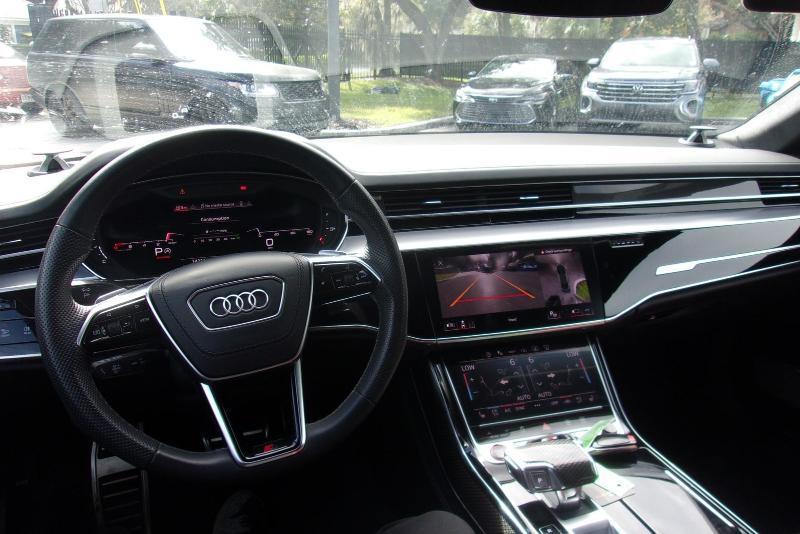 Audi S8  2023