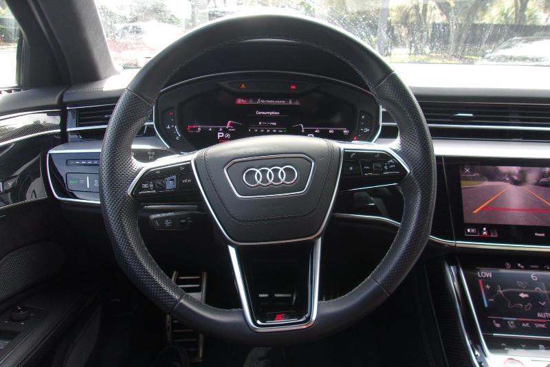 Audi S8  2023