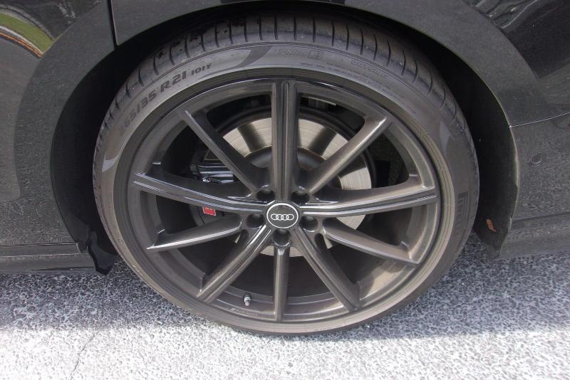 Audi S8  2023