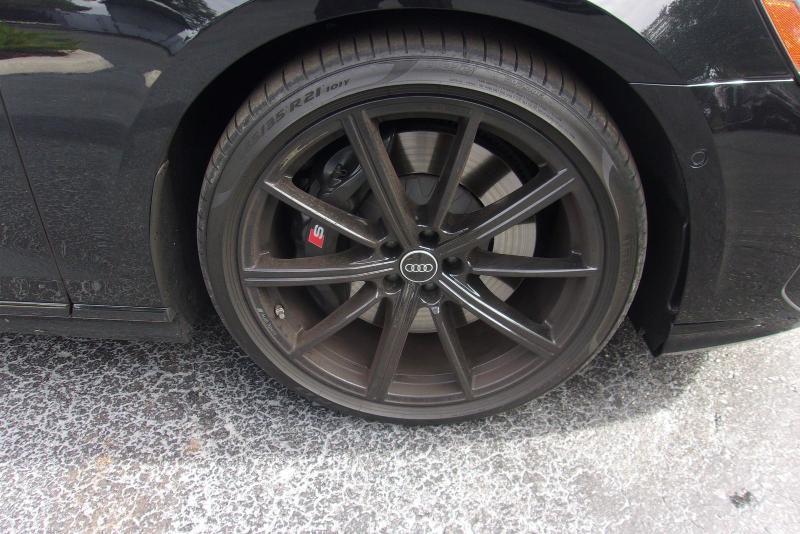 Audi S8  2023