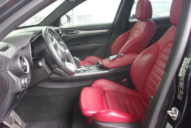 Alfa Romeo Stelvio  2024