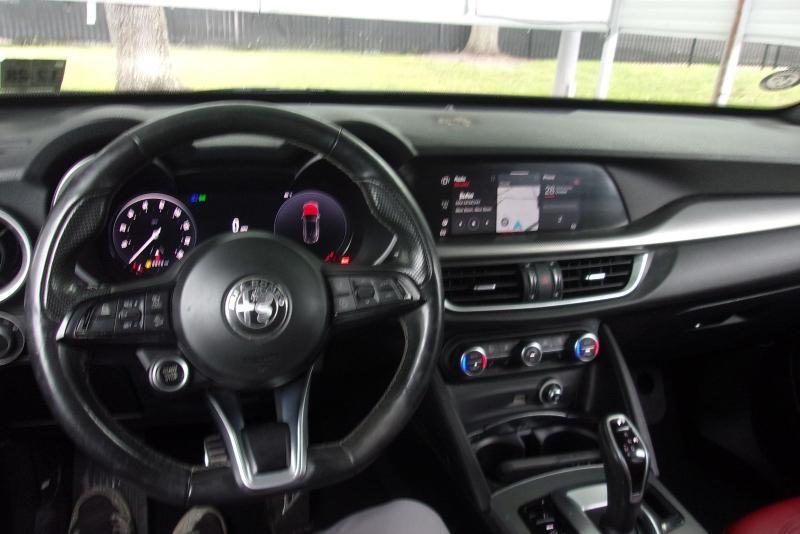 Alfa Romeo Stelvio  2024