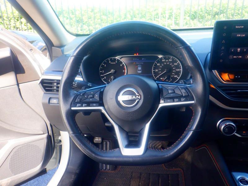 Nissan Altima  2024