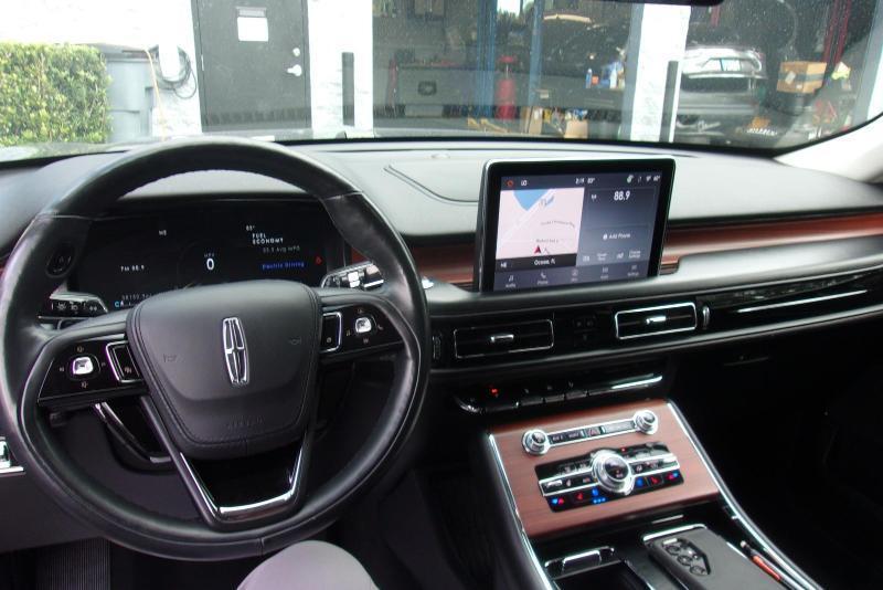 Lincoln Aviator  2021
