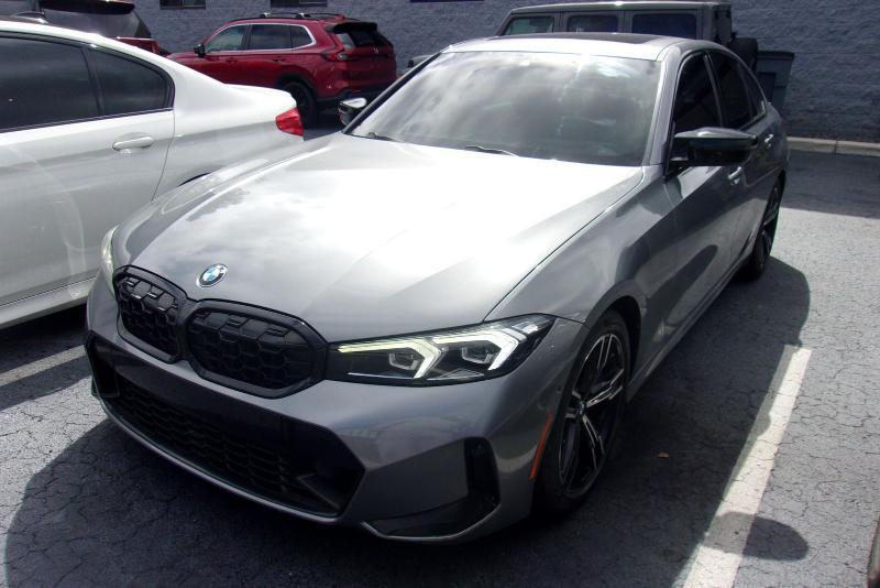 BMW 3-Series  2023