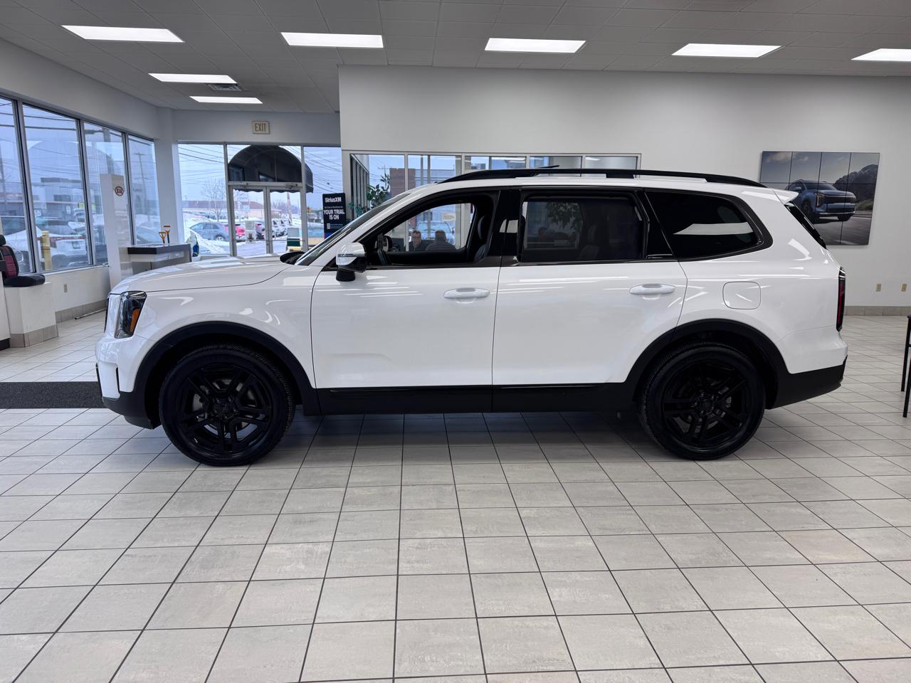 Kia Telluride SX-Prestige X-Line AWD 2025