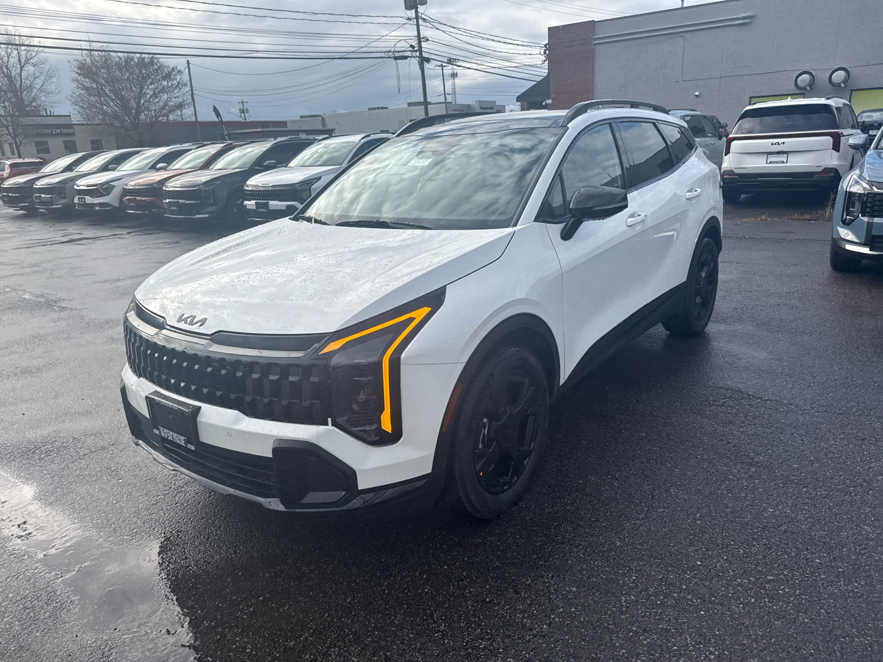 2026 Kia Sportage Plug-In Hybrid X-Line photo 3