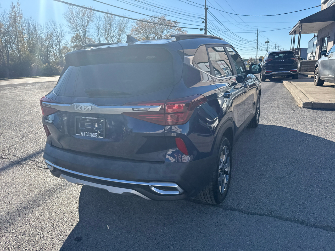 Kia Seltos EX IVT AWD 2023 Kia Seltos EX IVT AWD 2023