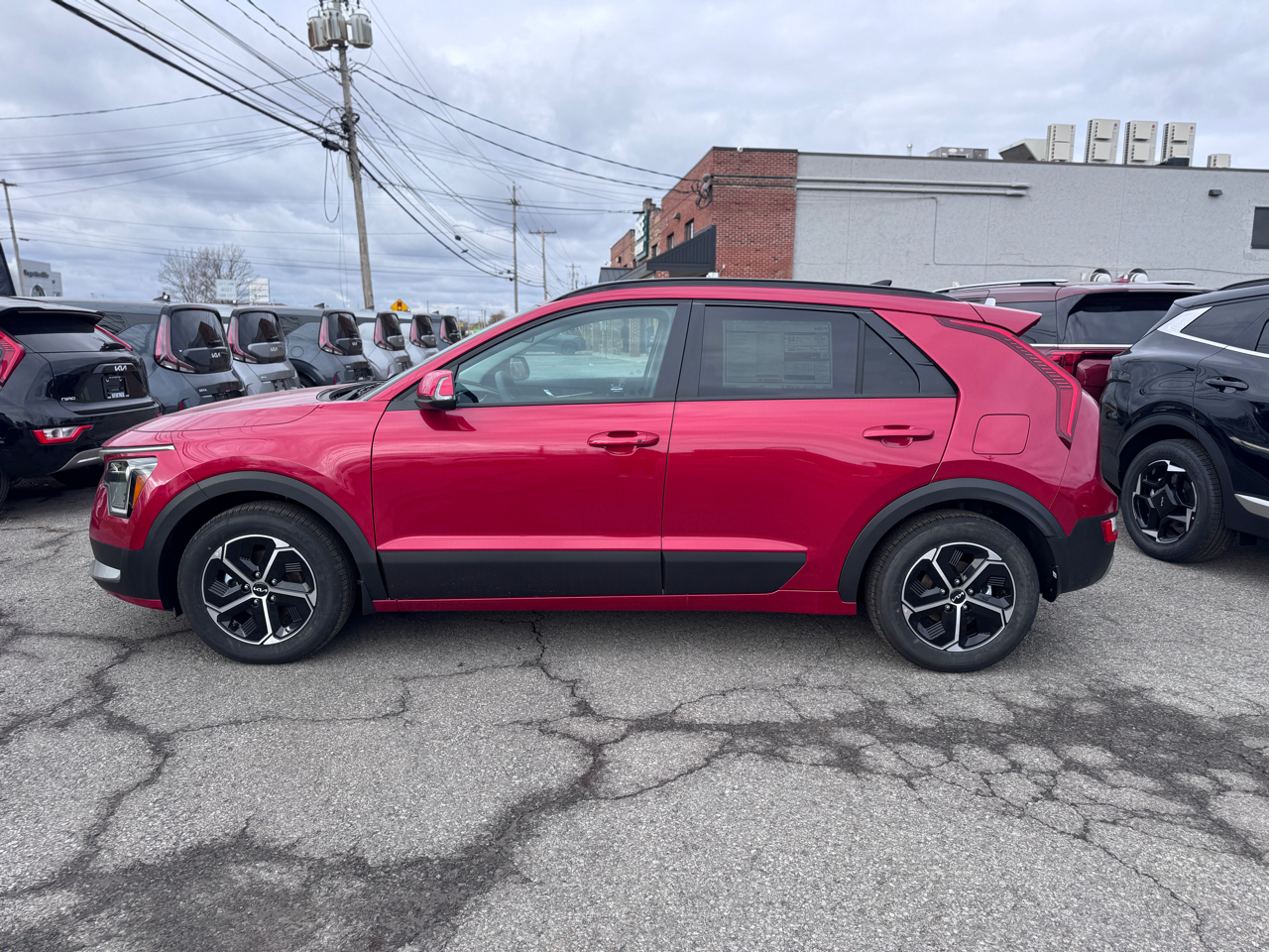 2026 Kia Niro EX Premium photo 3