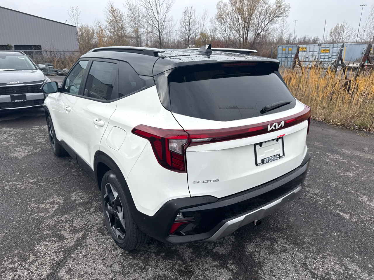 2026 Kia Seltos S photo 2