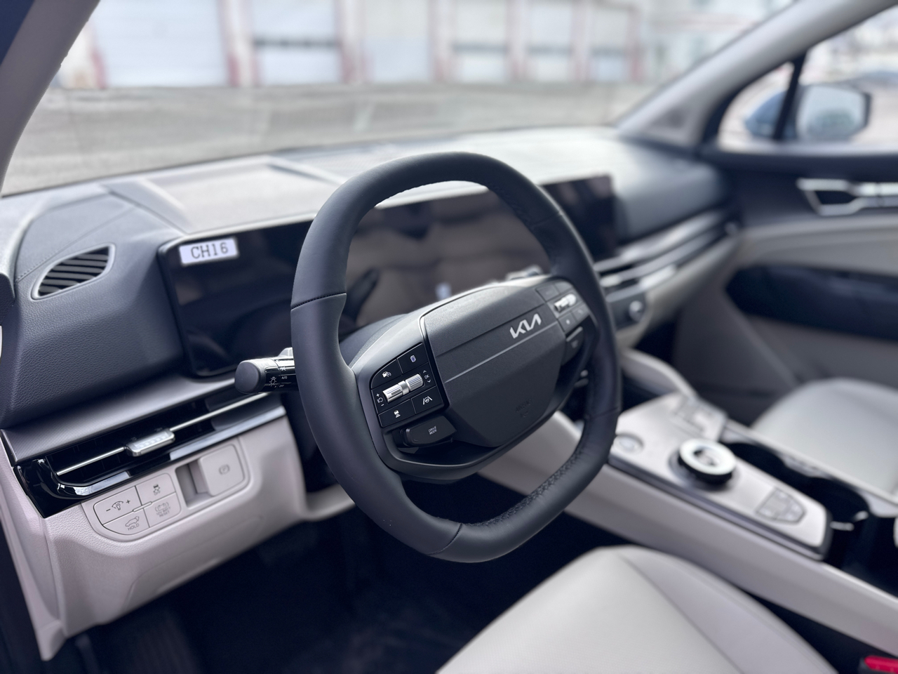 2026 Kia Sportage Hybrid EX photo 3