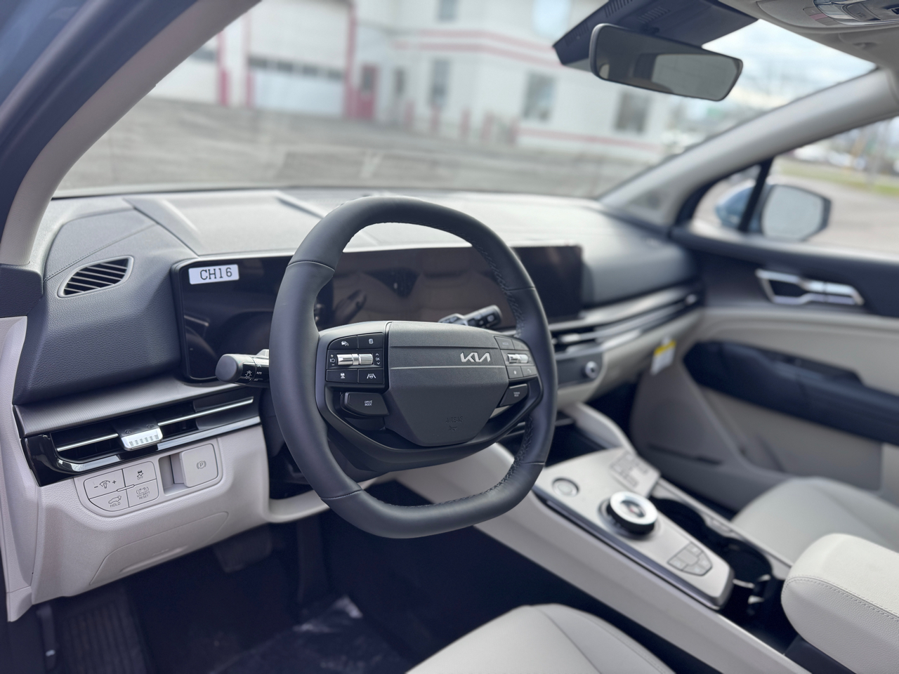 2026 Kia Sportage Hybrid EX photo 4