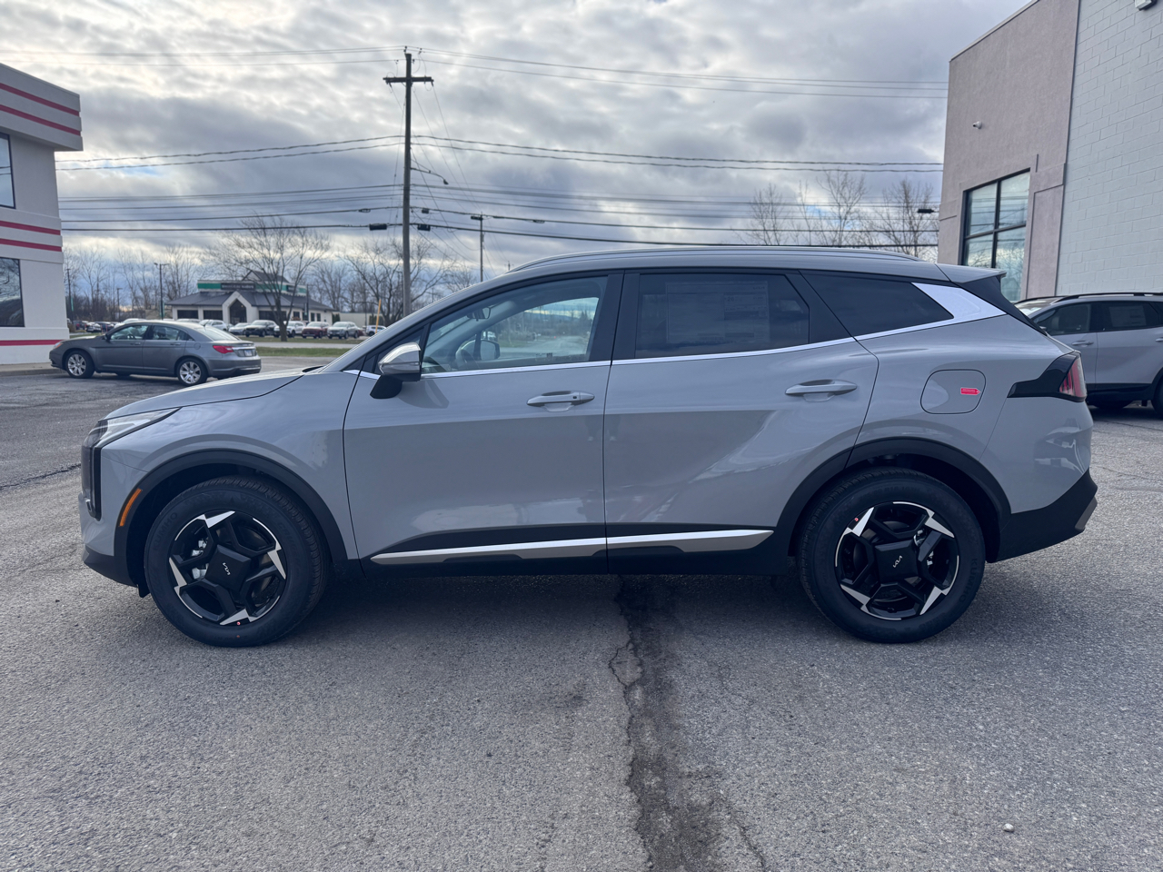 2026 Kia Sportage EX photo 3