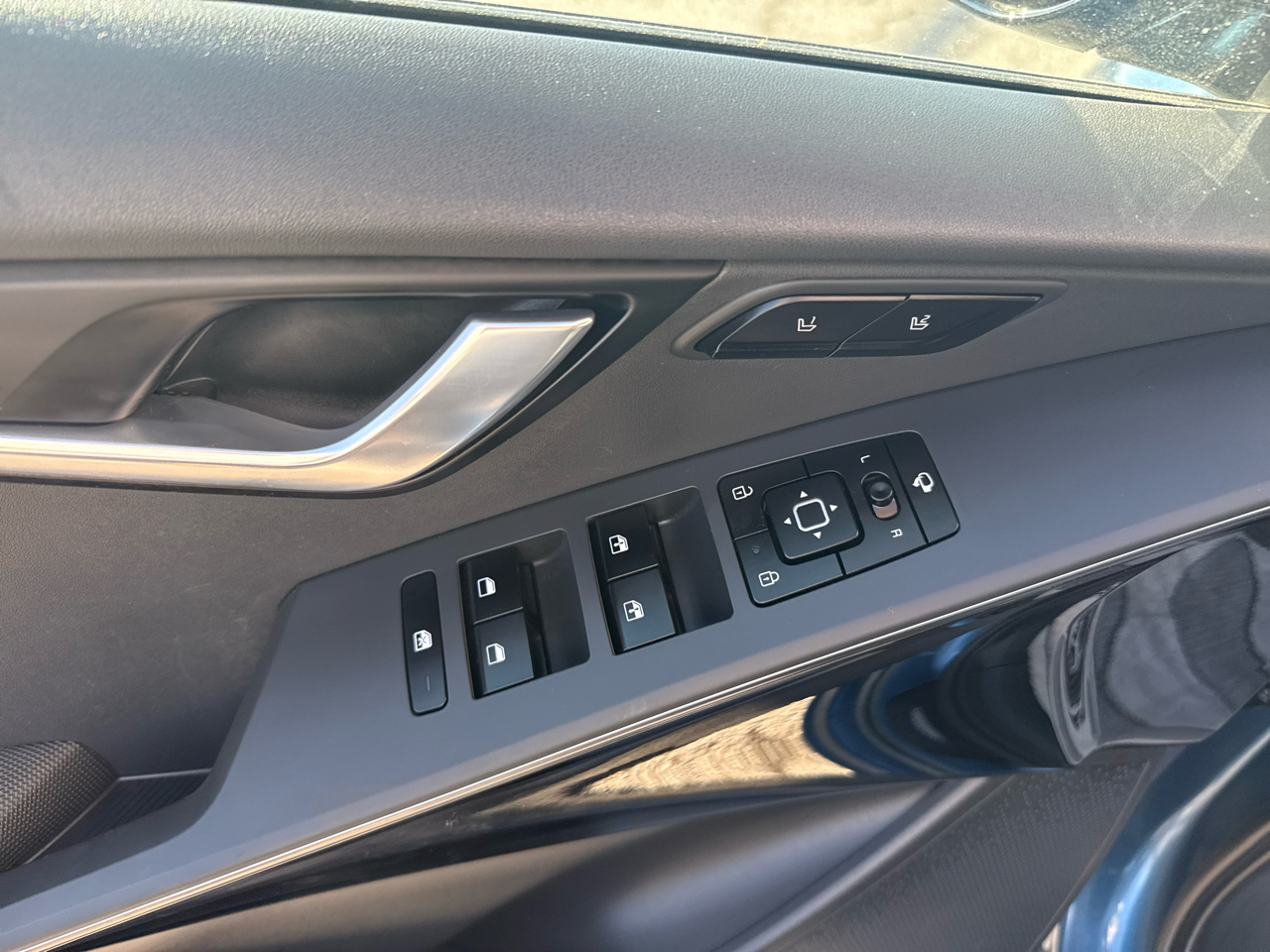 2023 Kia Niro SX photo 4