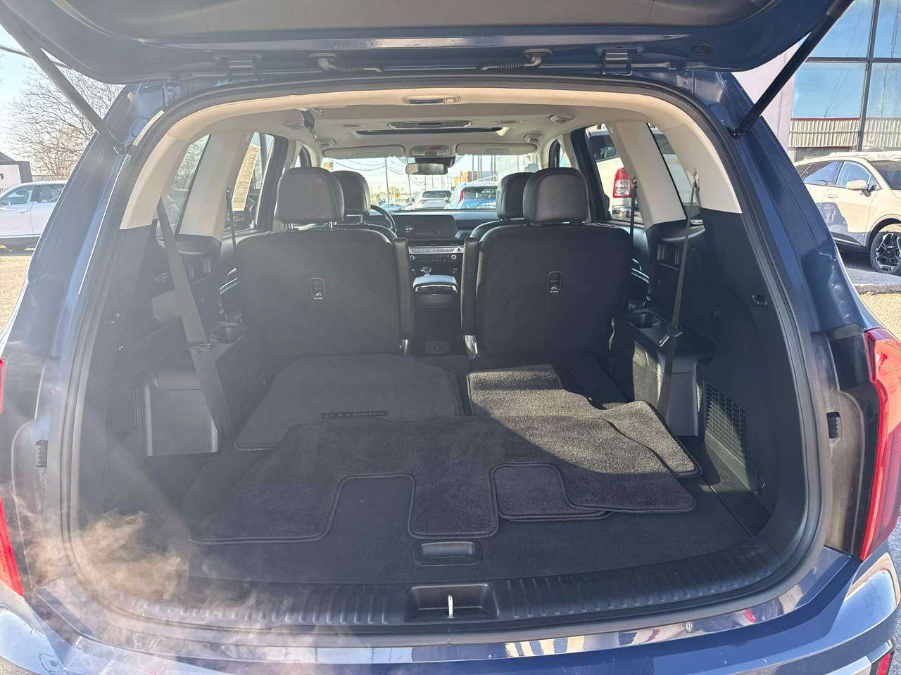 2023 Kia Telluride S photo 2