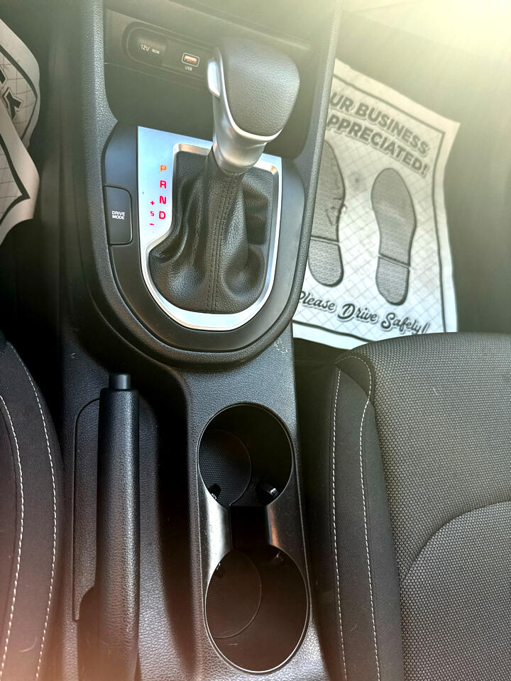 Kia Forte LXS IVT 2023