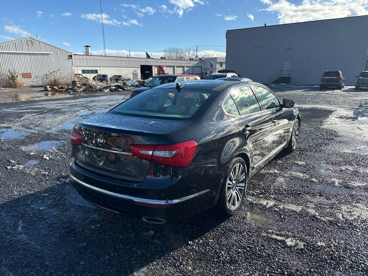 Kia Cadenza 4dr Sdn Premium 2016