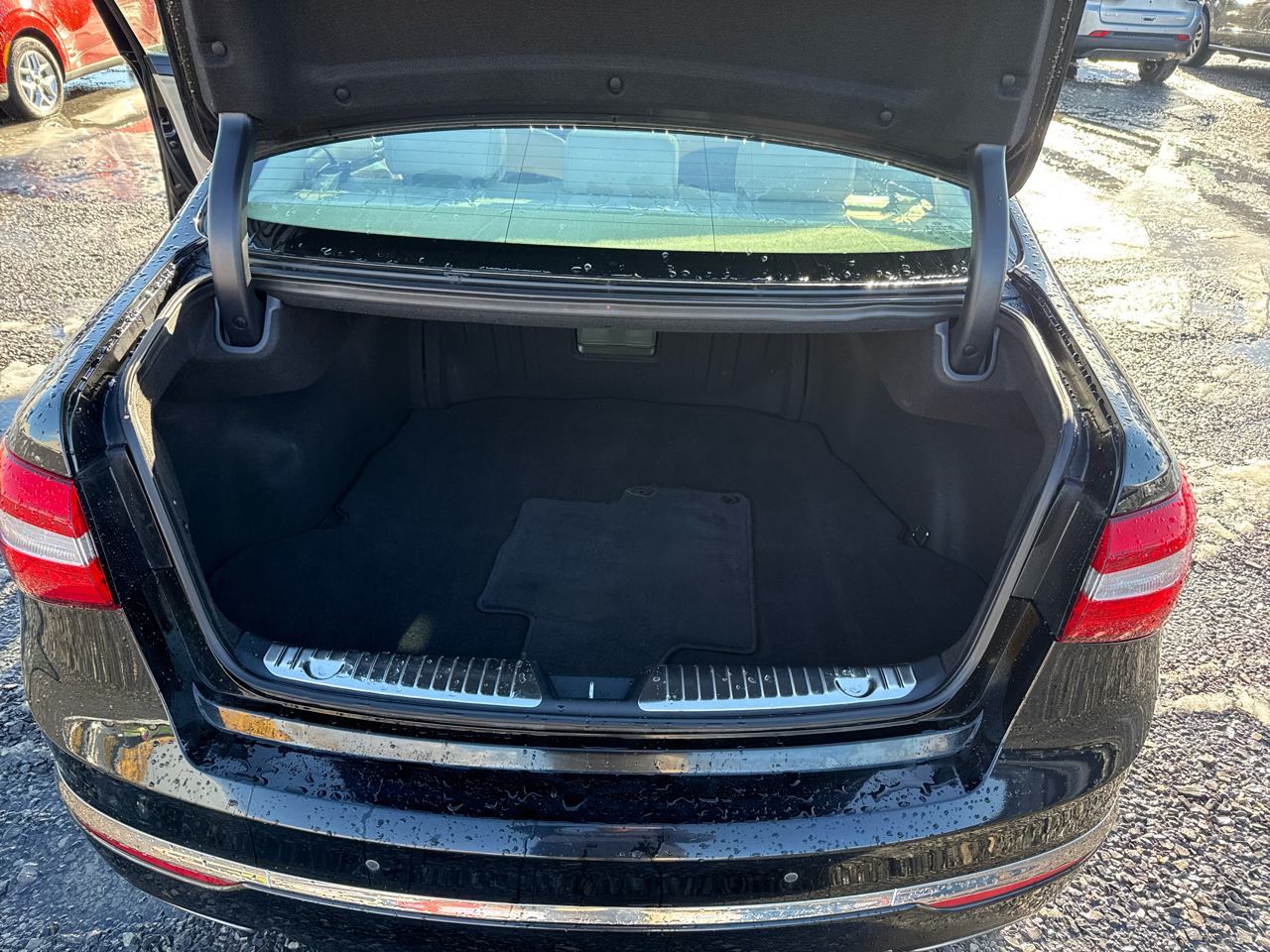 Kia Cadenza 4dr Sdn Premium 2016