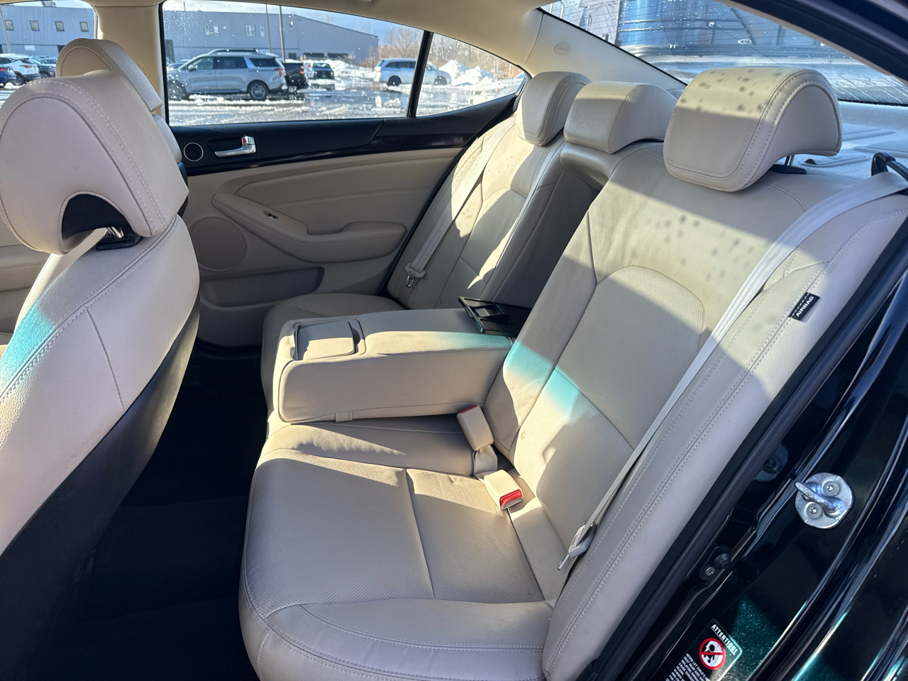 Kia Cadenza 4dr Sdn Premium 2016