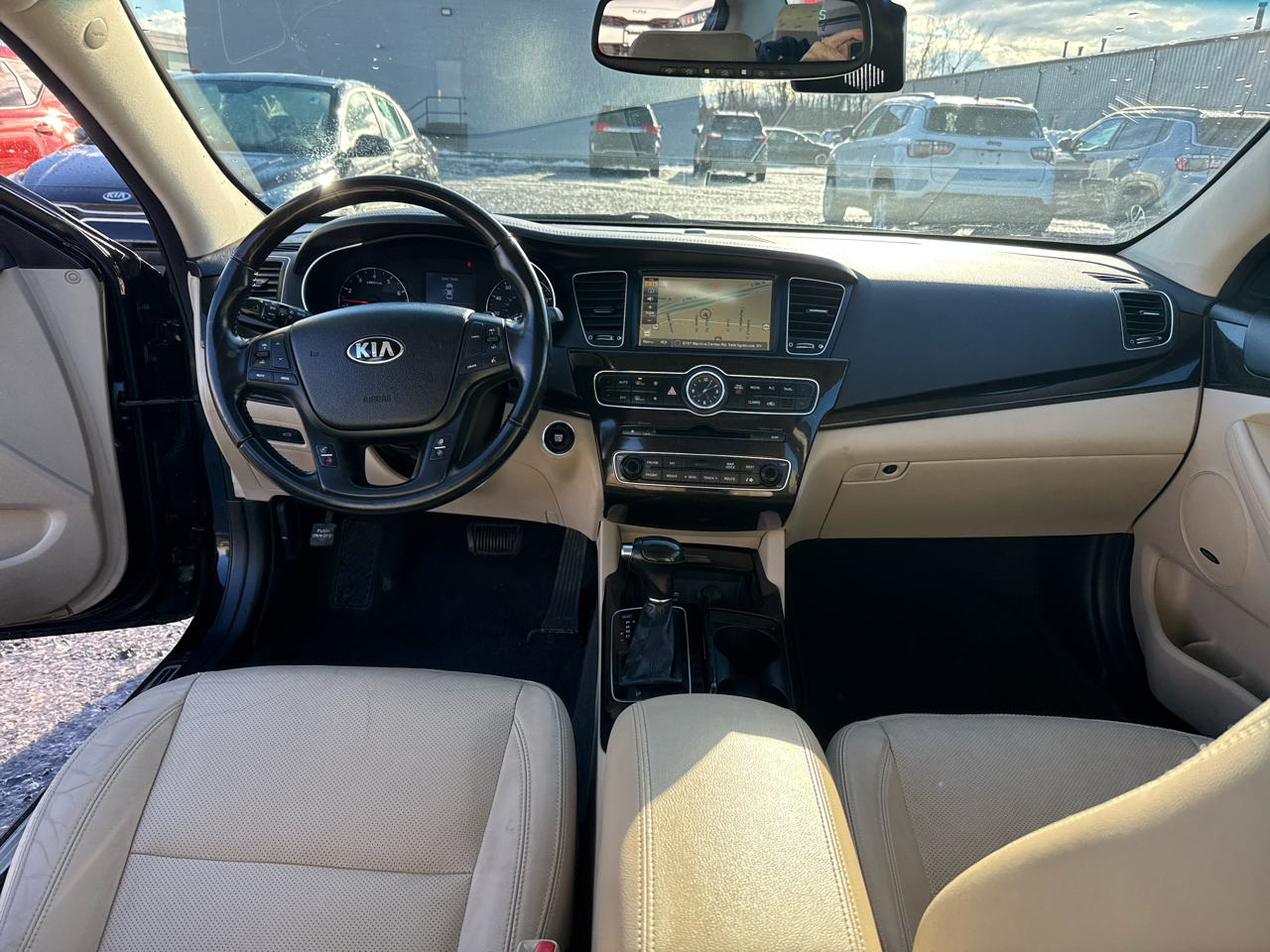 Kia Cadenza 4dr Sdn Premium 2016