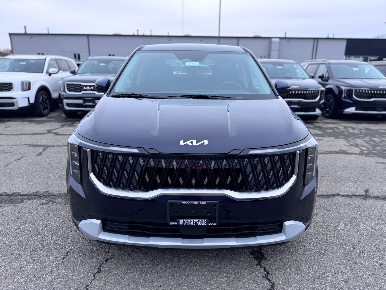 Kia Carnival LXS FWD 2026