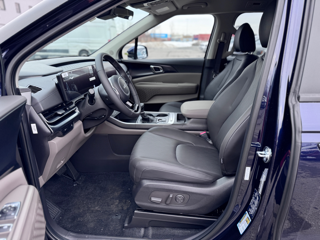 Kia Carnival LXS FWD 2026