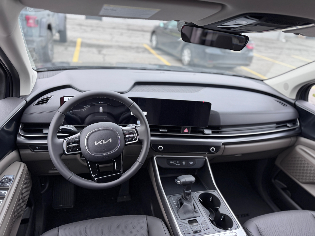 Kia Carnival LXS FWD 2026