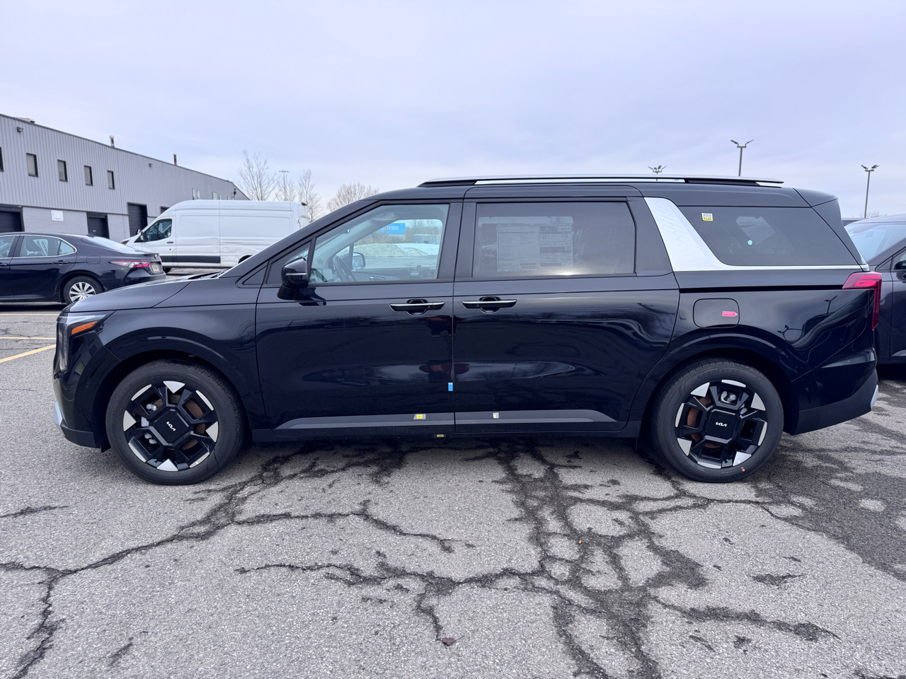 Kia Carnival EX FWD 2026