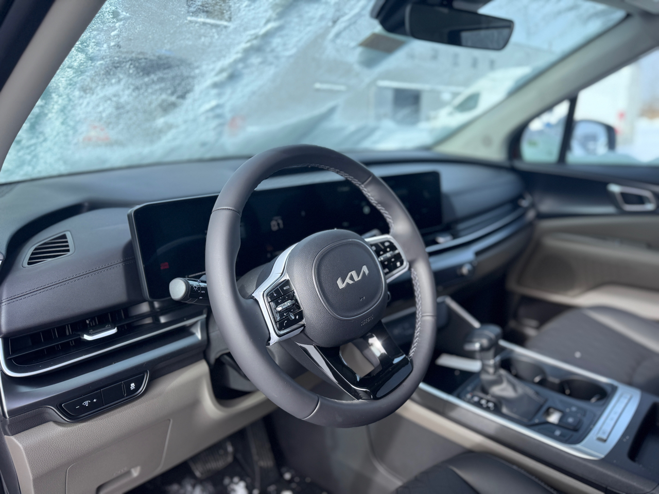 Kia Carnival LXS FWD 2026