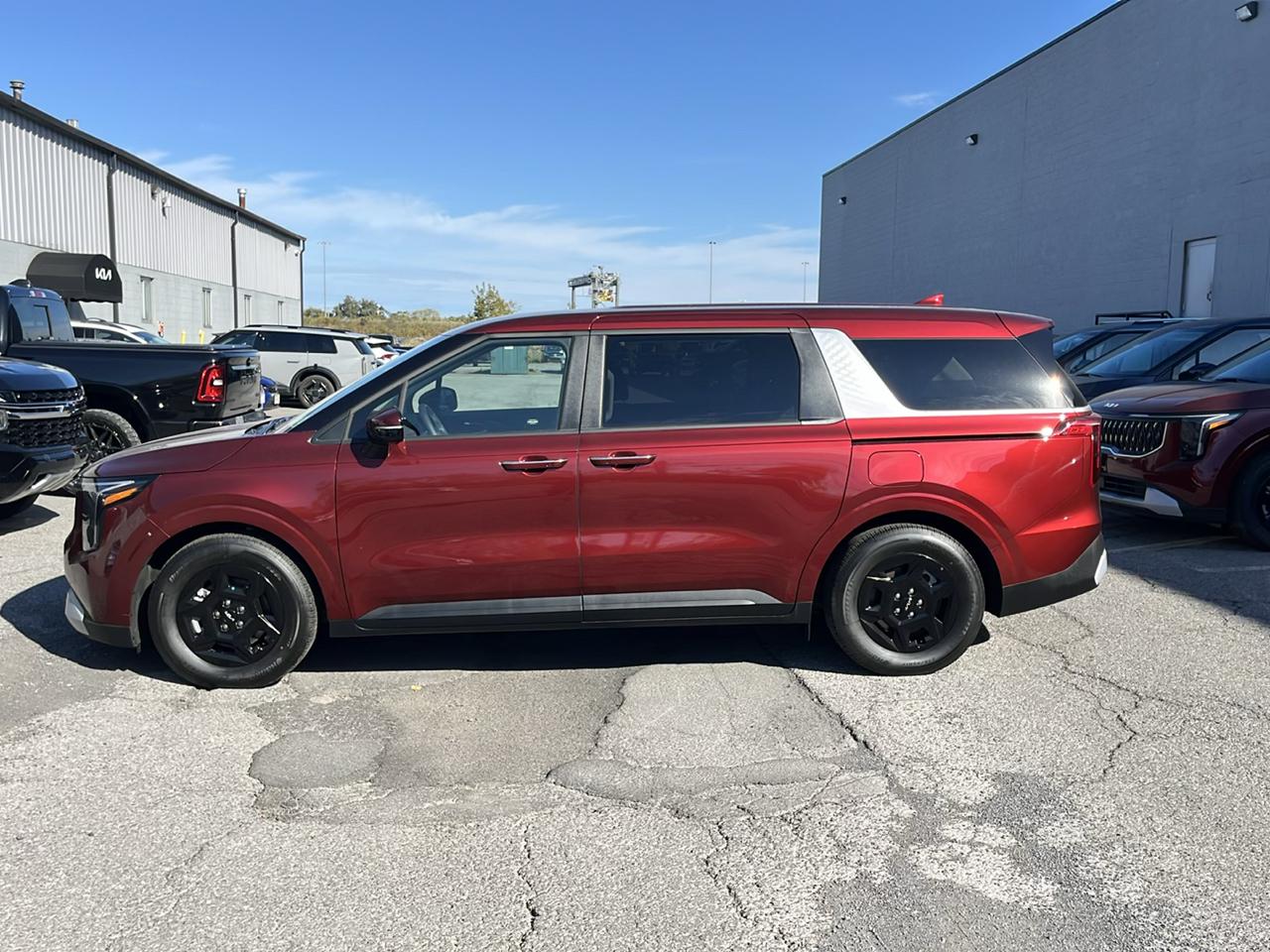 Kia Carnival LXS FWD 2026