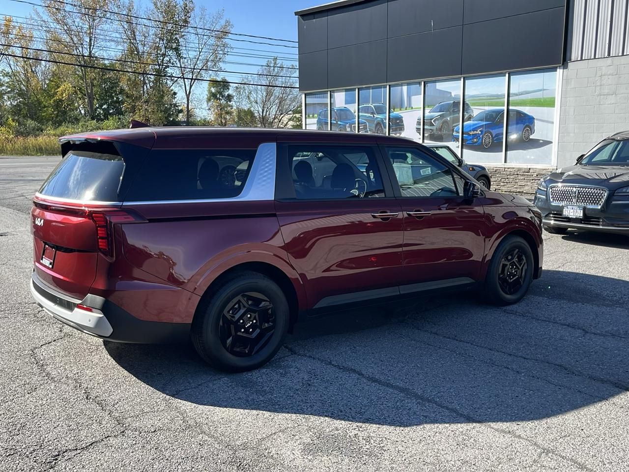 Kia Carnival LXS FWD 2026