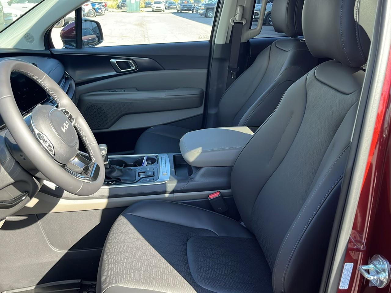 Kia Carnival LXS FWD 2026