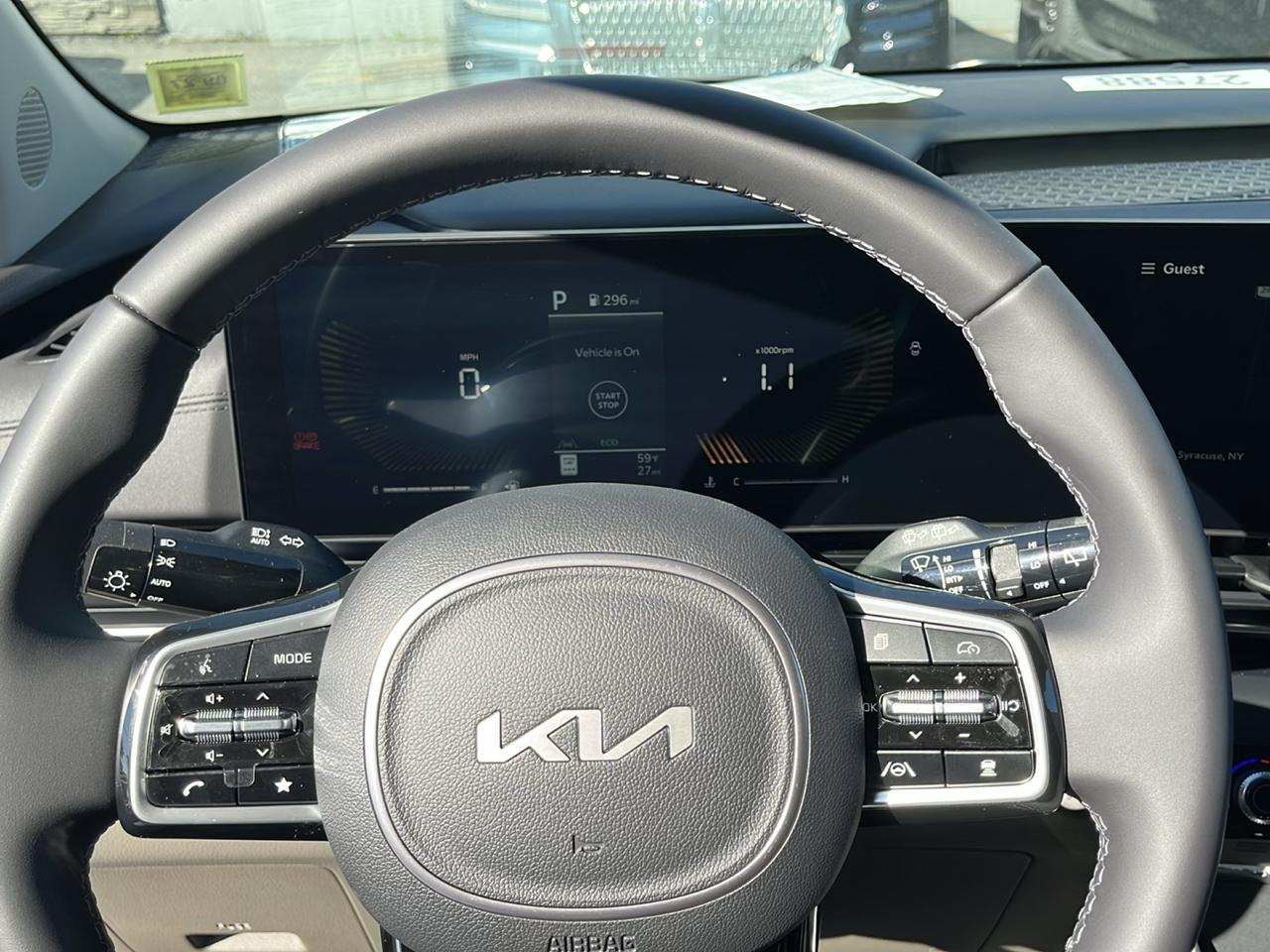 Kia Carnival LXS FWD 2026