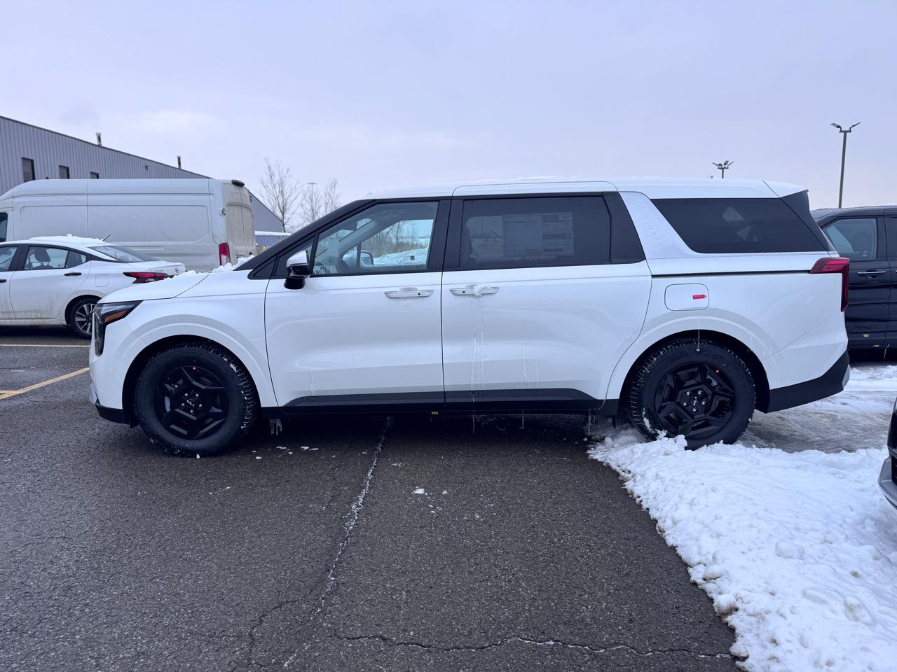 Kia Carnival LXS FWD 2026