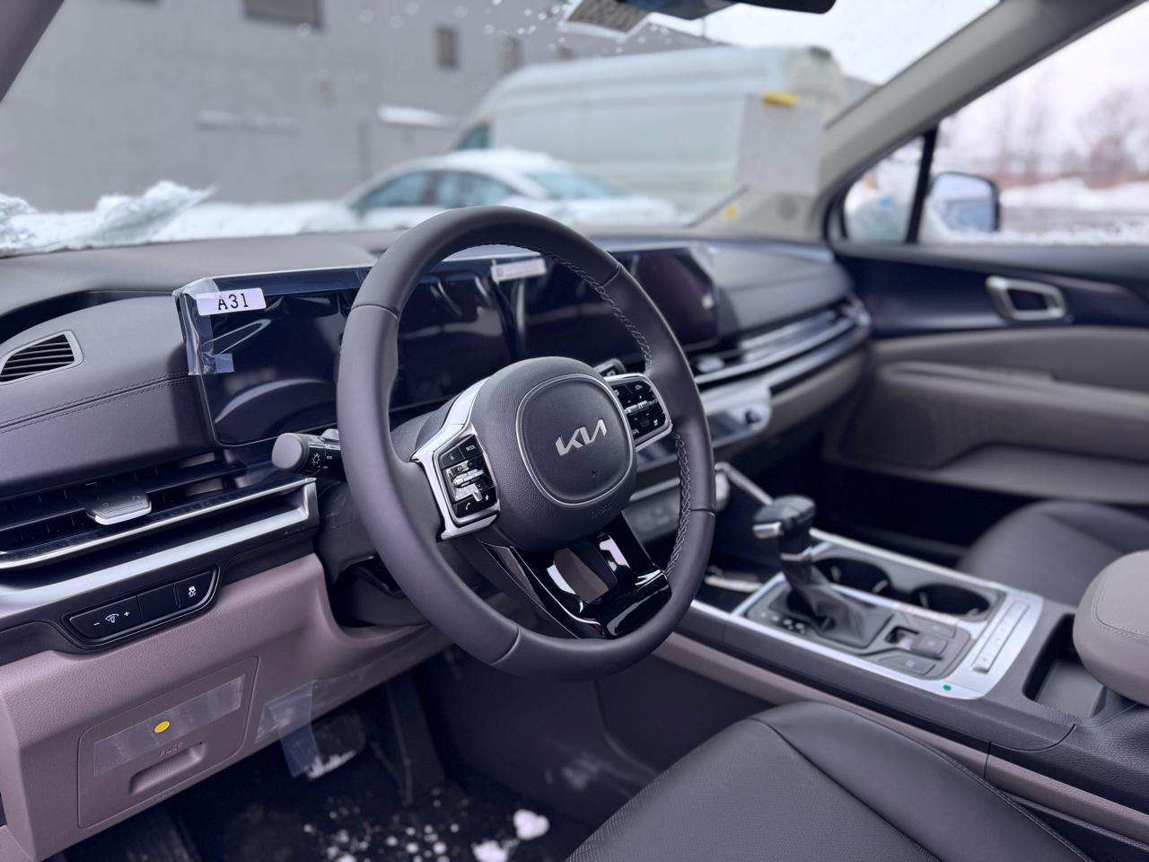 Kia Carnival LXS FWD 2026