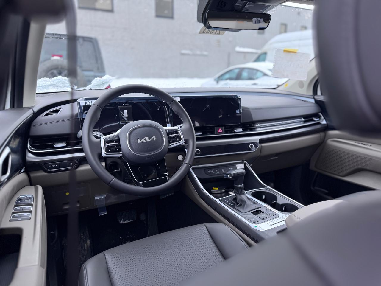 Kia Carnival LXS FWD 2026