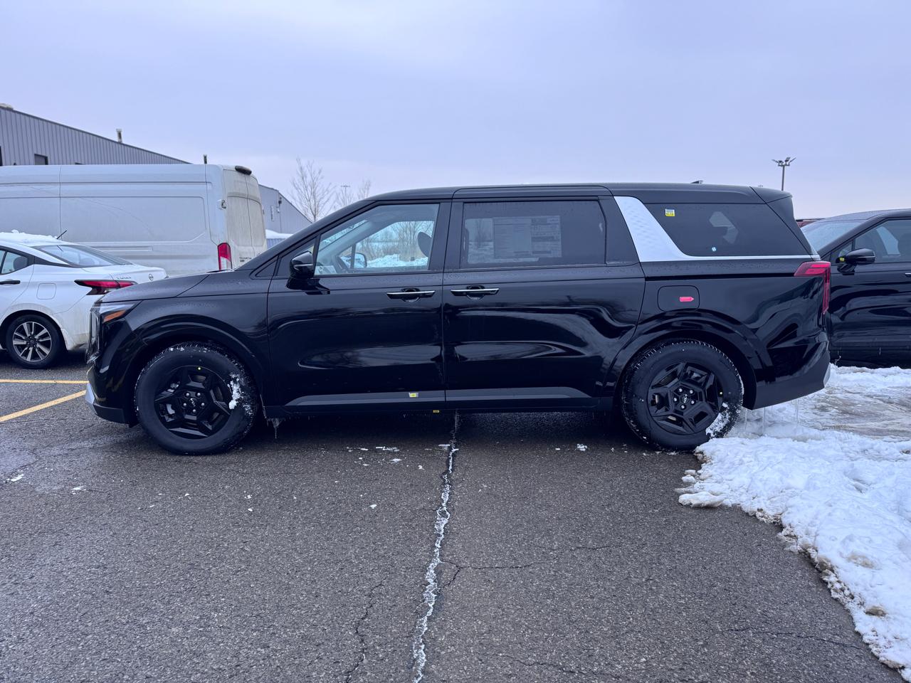 Kia Carnival LXS FWD 2026