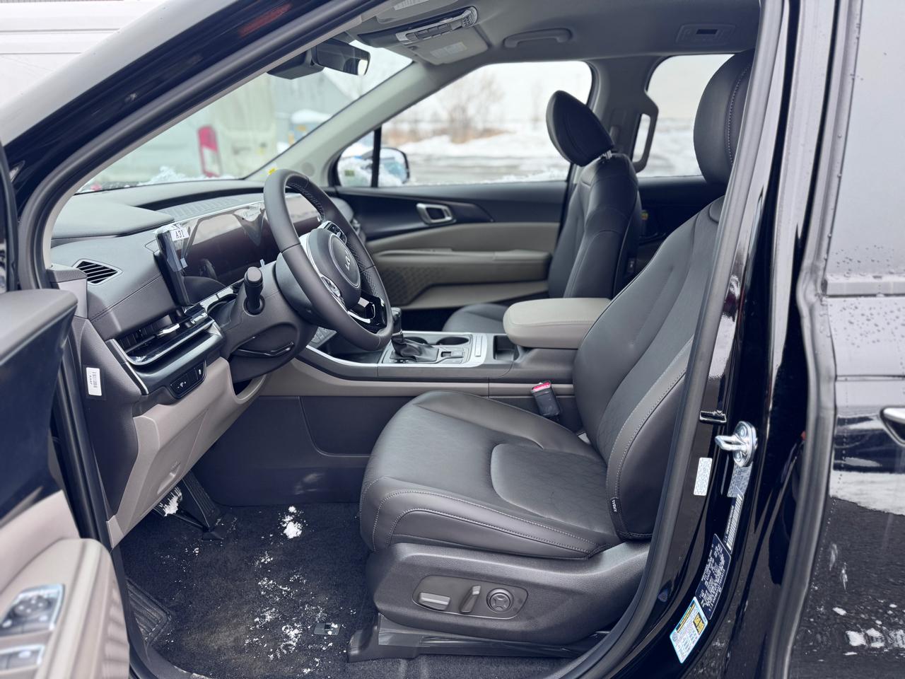 Kia Carnival LXS FWD 2026