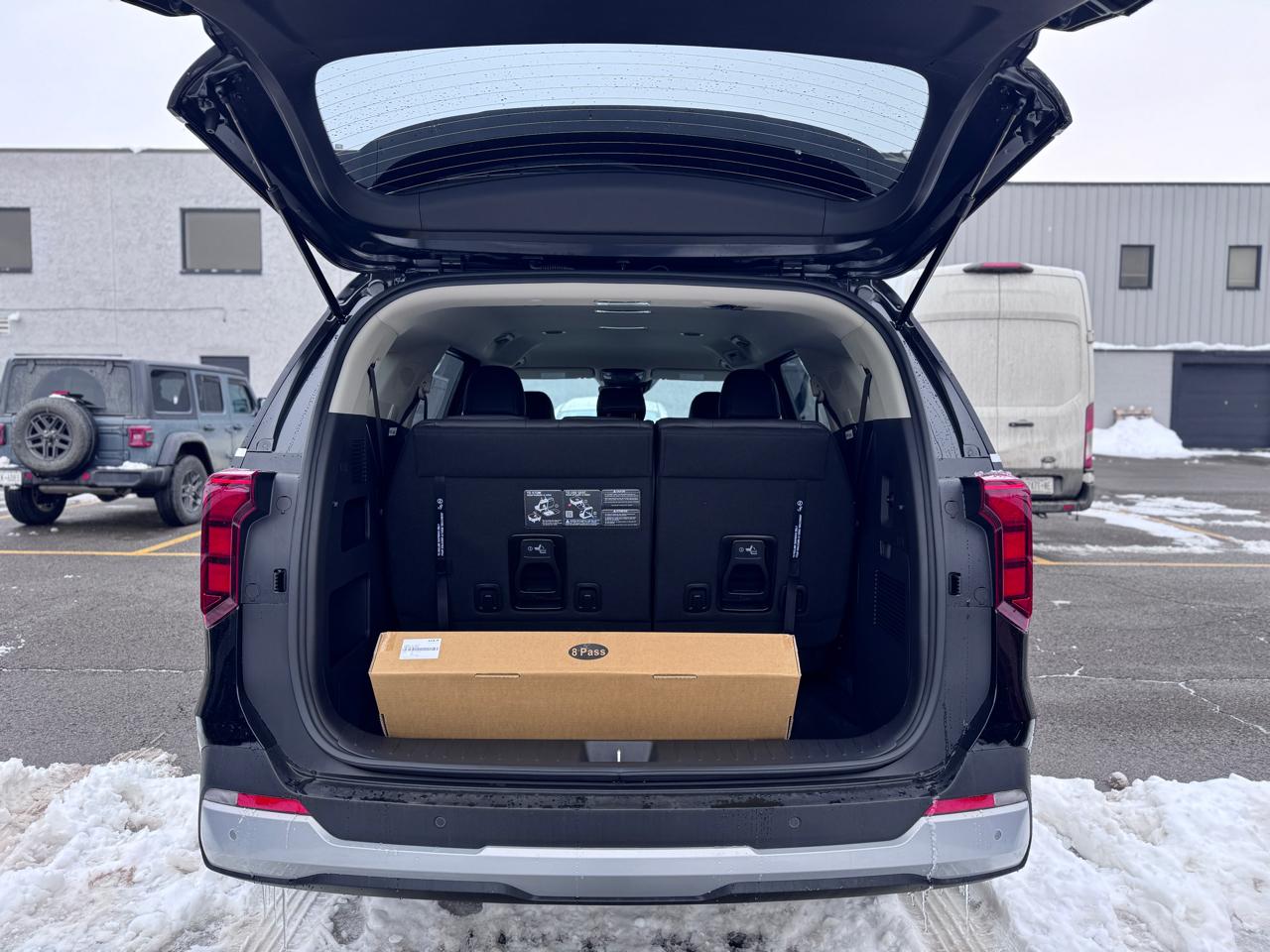 Kia Carnival LXS FWD 2026