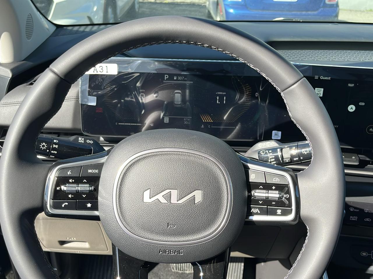 Kia Carnival LXS FWD 2026
