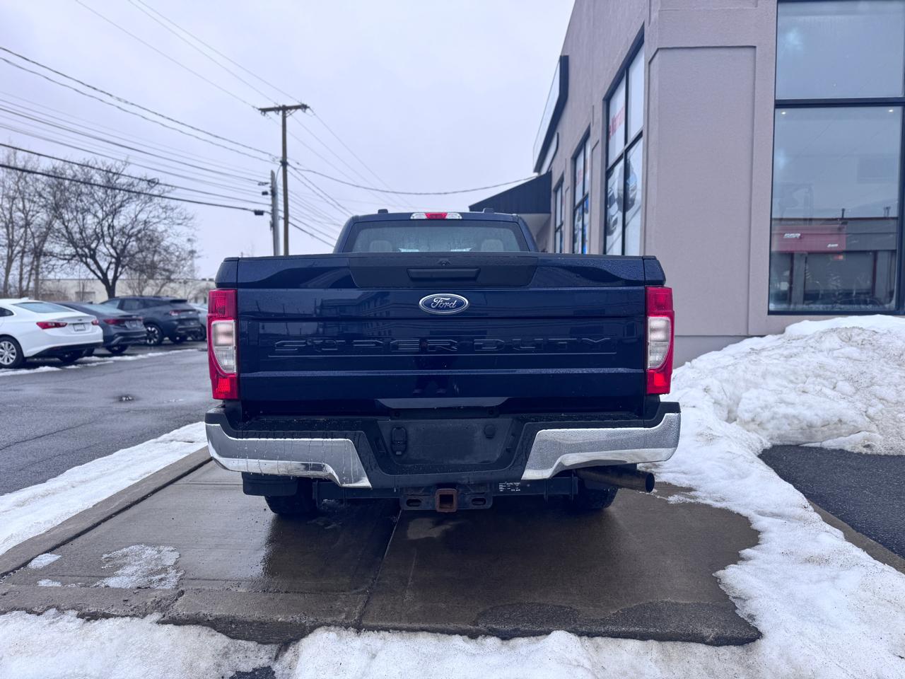 Ford Super Duty F-350 SRW LARIAT 2WD Crew Cab 8' Box 2022