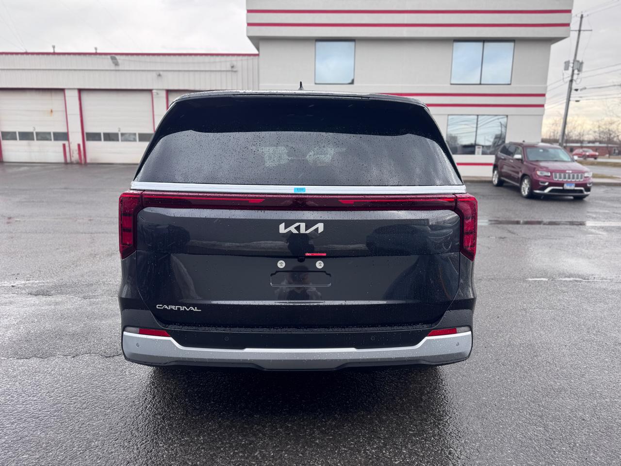 Kia Carnival LXS FWD 2026