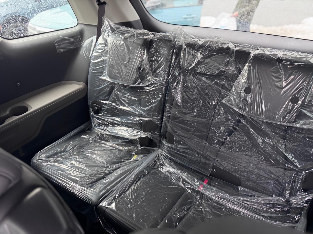 Kia Carnival LXS FWD 2026