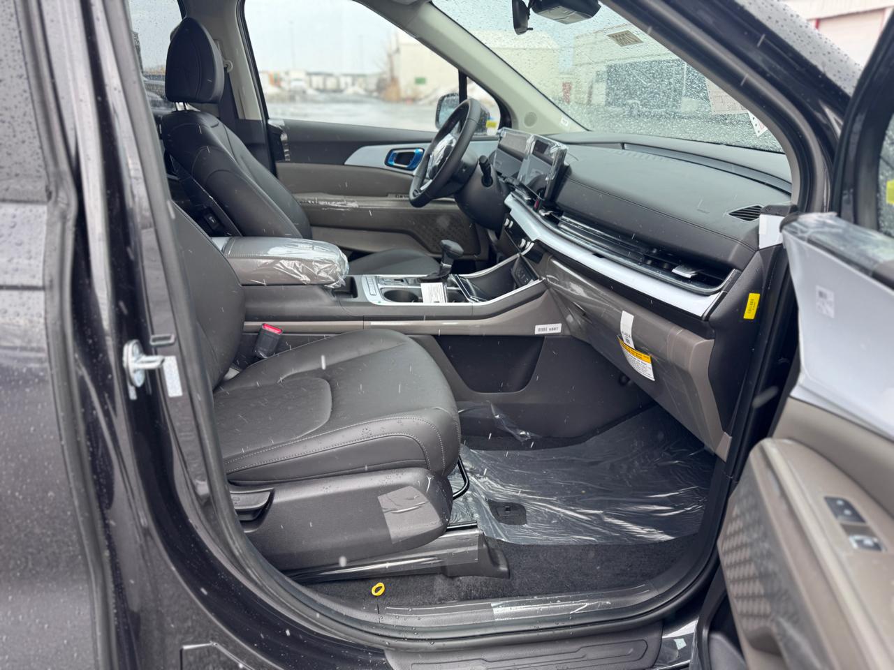 Kia Carnival LXS FWD 2026