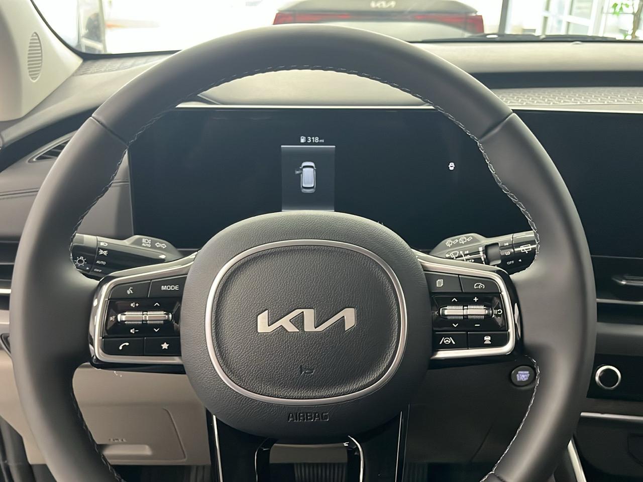 Kia Carnival LXS FWD 2026
