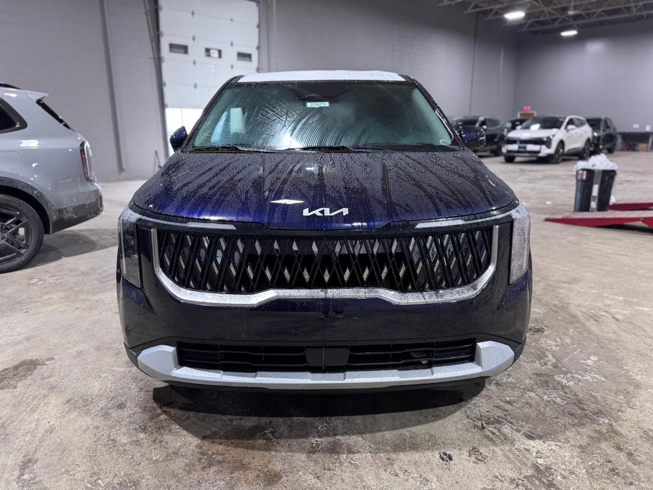 Kia Carnival LXS FWD 2026