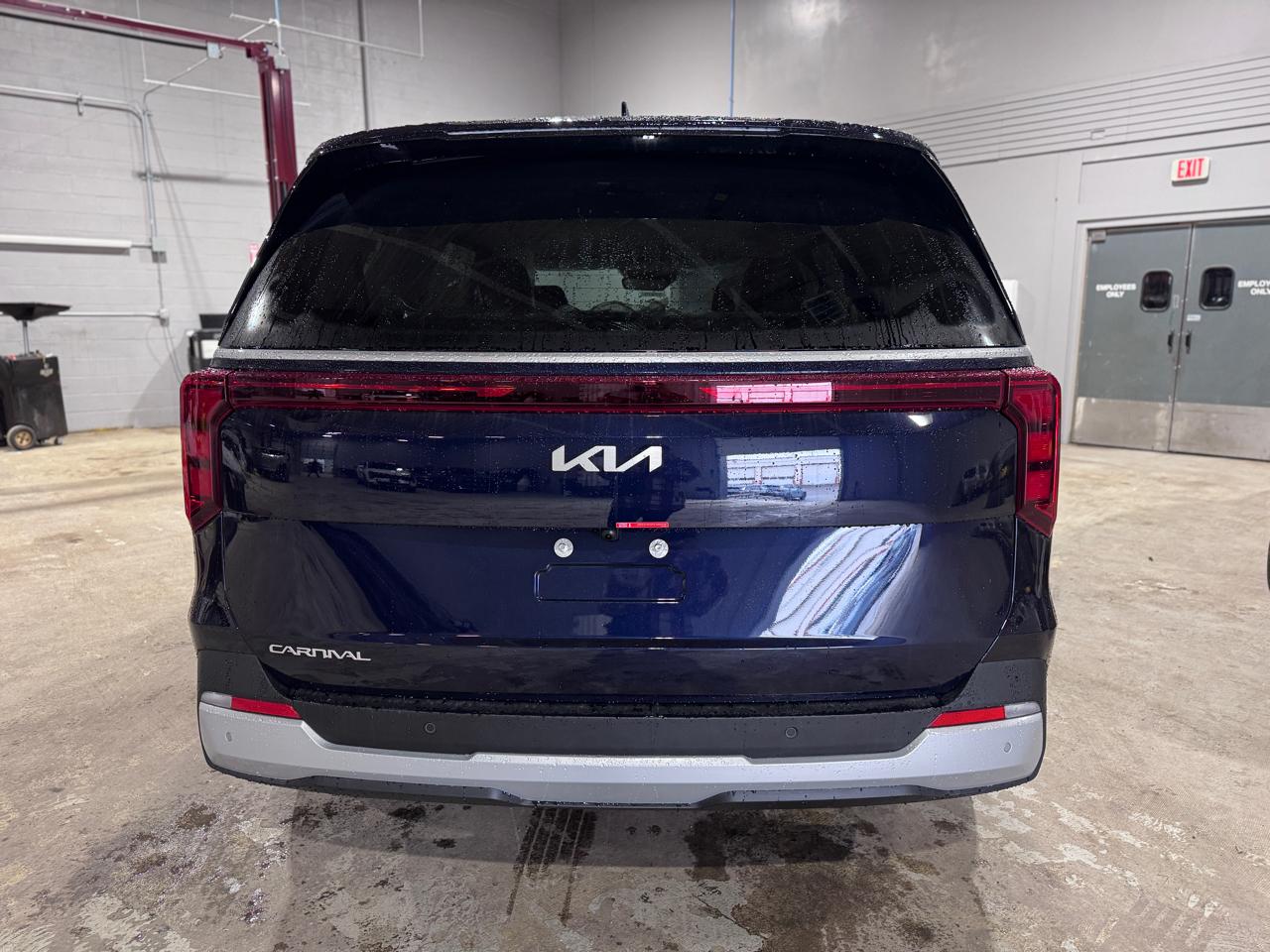 Kia Carnival LXS FWD 2026