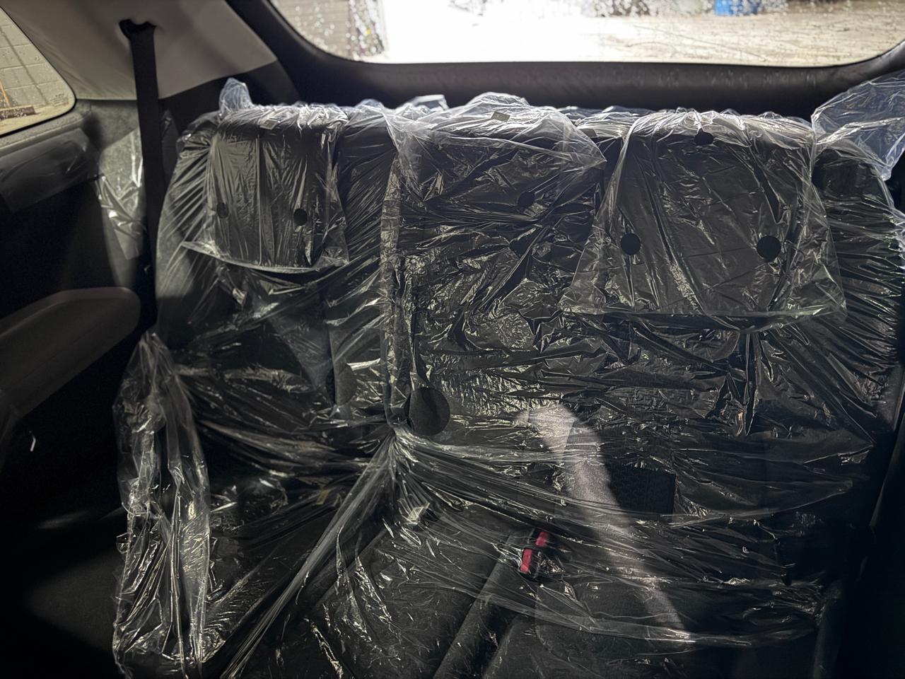 Kia Carnival LXS FWD 2026