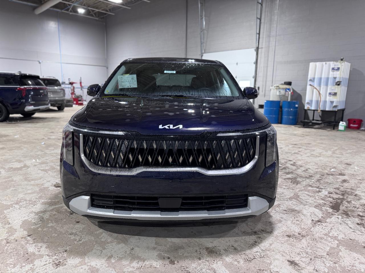 Kia Carnival LXS FWD 2026